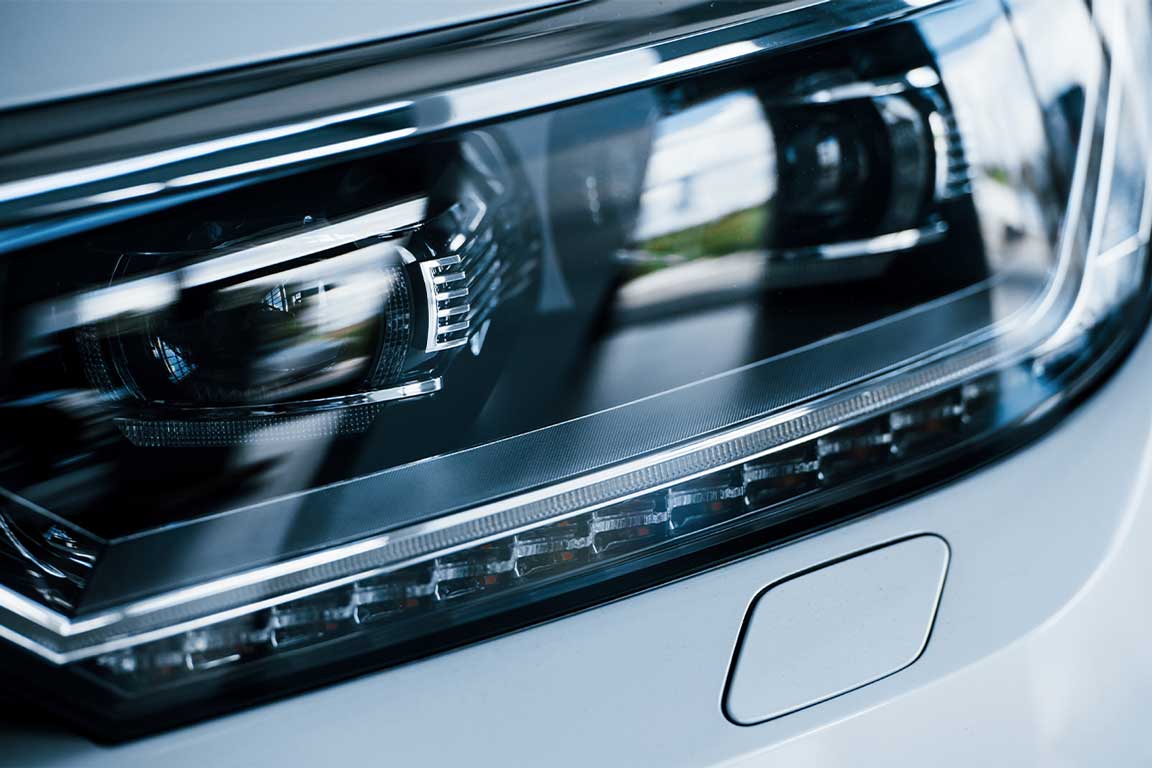car-led-bulb-installation-in-qatar-6