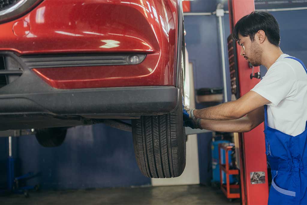 car-mud-flap-installation-in-qatar-8