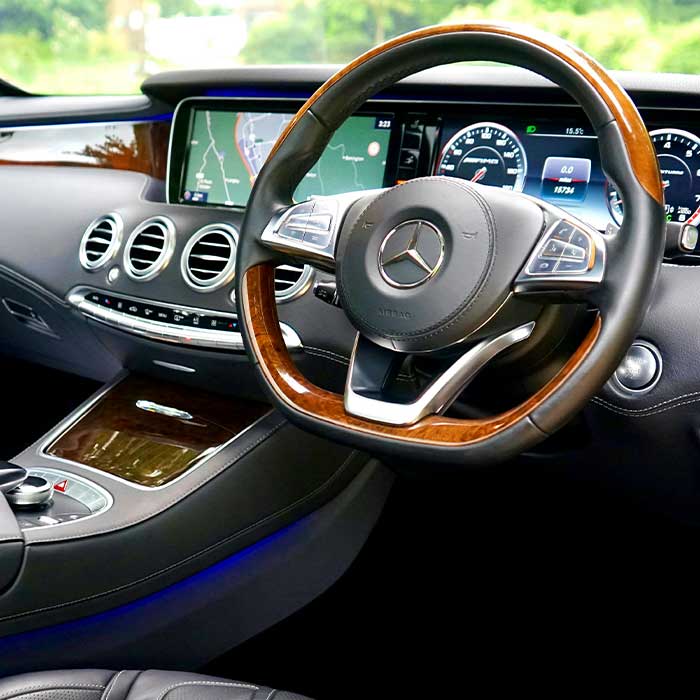 toyota Land Cruiser steering wheel in Qatar